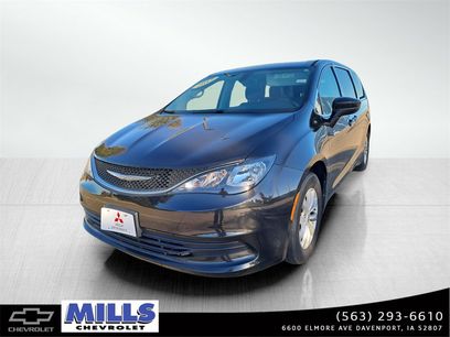 Used 2017 Chrysler Pacifica Touring w/ Tire & Wheel Group
