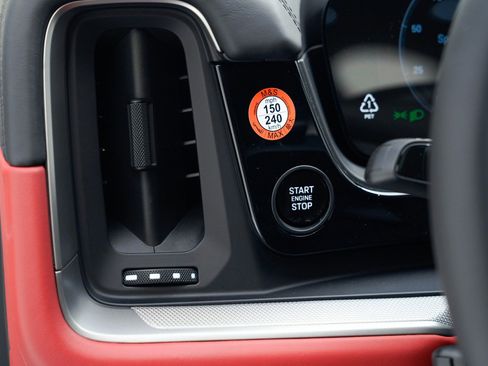 New 2026 Porsche Cayenne S image 31