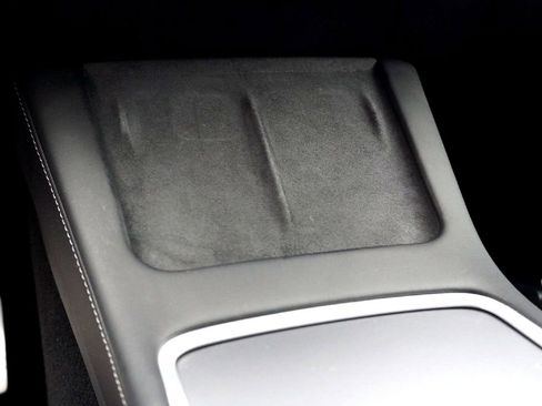 Used 2022 Tesla Model Y Performance image 12