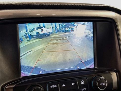 Used 2019 Chevrolet Silverado 1500 LT AWD/4WD image 13