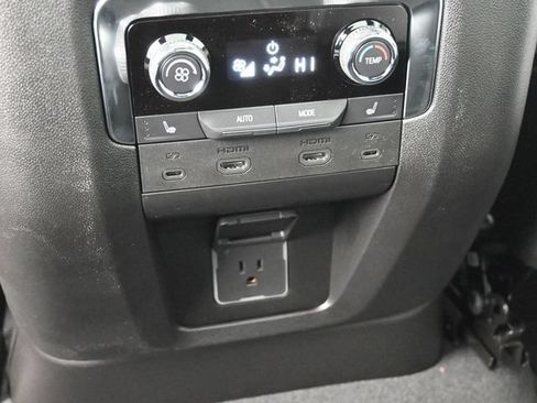 New 2025 Chevrolet Suburban Premier AWD/4WD image 20