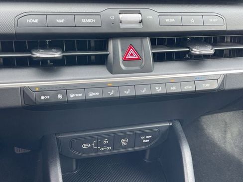 Used 2025 Kia K4 LXS image 18