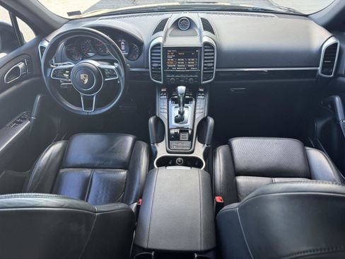 Used 2016 Porsche Cayenne AWD/4WD image 20