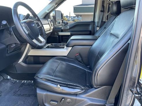 Used 2019 Ford F350 Lariat w/ Chrome Package image 11