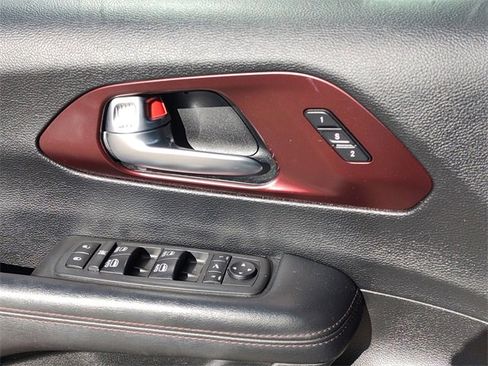 Certified 2020 Chrysler Pacifica Limited image 29