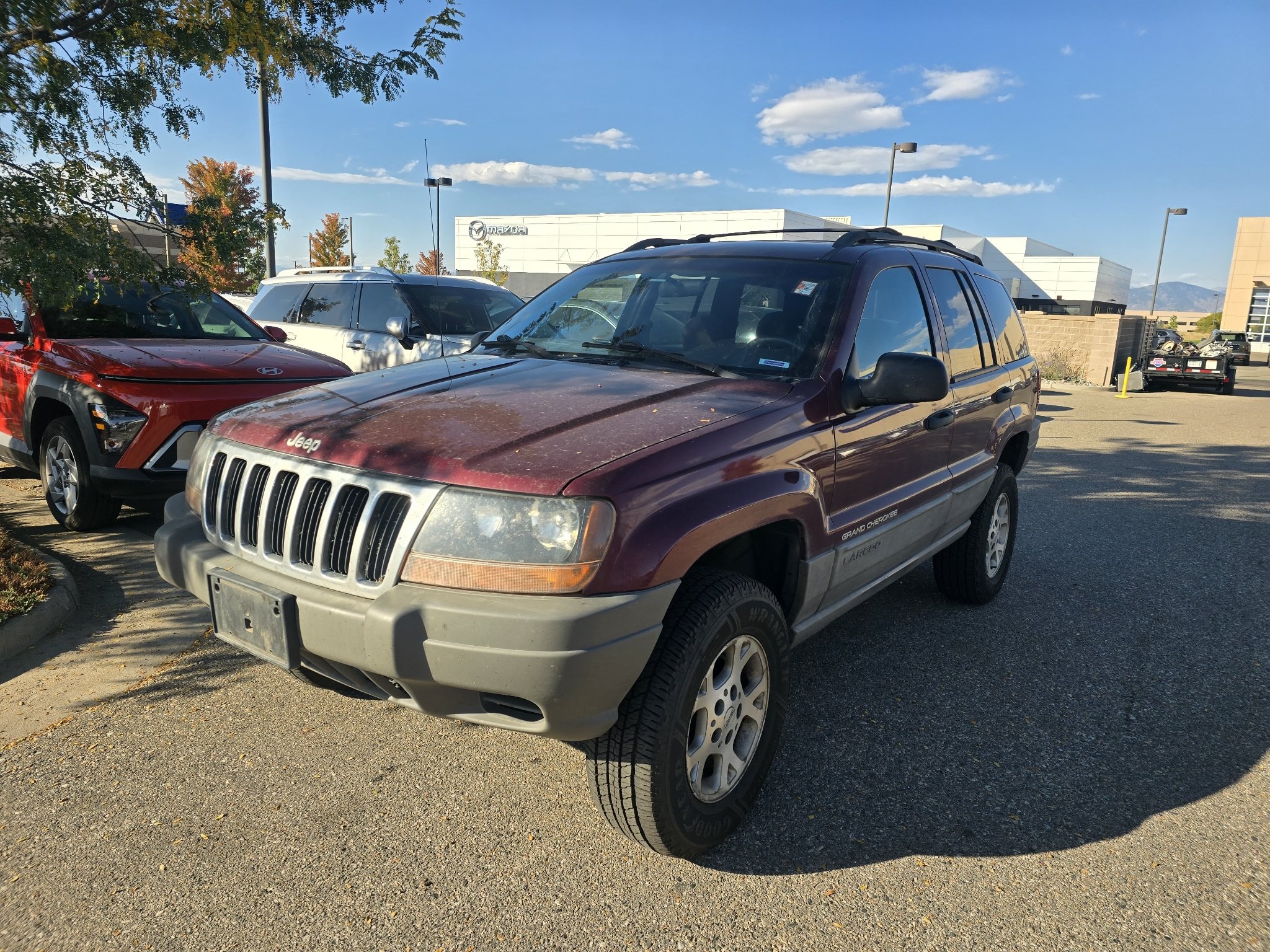 Used 2000 Jeep Grand Cherokee Laredo AWD/4WD image 1