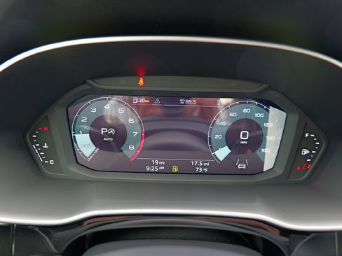 New 2025 Audi Q3 2.0T Premium image 14