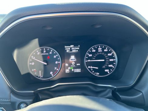 Certified 2025 Subaru Outback Limited image 12