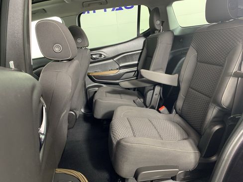 Used 2017 GMC Acadia SLE w/ Driver Alert Package I image 33