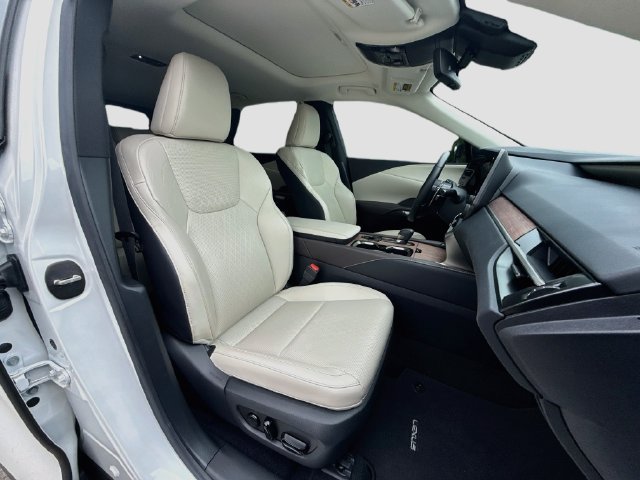 Used 2023 Lexus RX 350 Premium Plus w/ Cold Area Package FWD image 16
