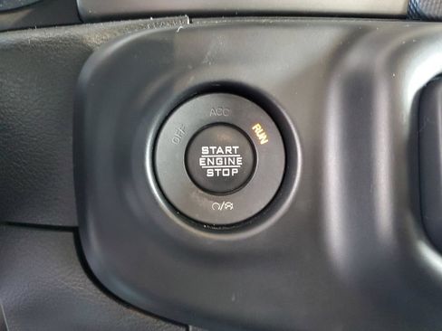 Used 2022 Jeep Wrangler Unlimited Sport AWD/4WD image 31