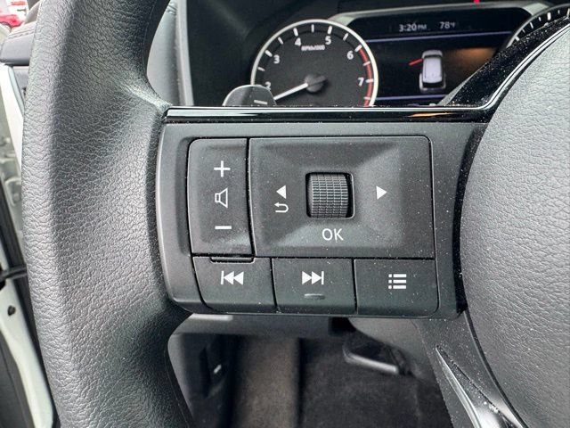 Used 2023 Nissan Rogue SV AWD/4WD image 13