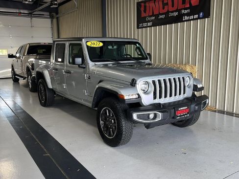 Used 2023 Jeep Gladiator Overland image 6