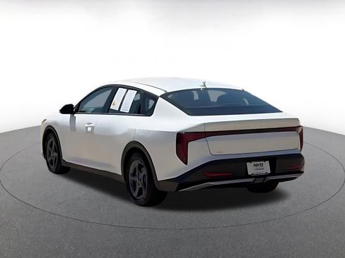 Used 2025 Kia K4 LXS image 11