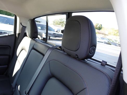 Used 2022 GMC Canyon AT4 image 25