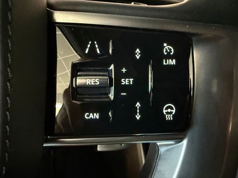 Used 2023 Land Rover Range Rover SV AWD/4WD image 19