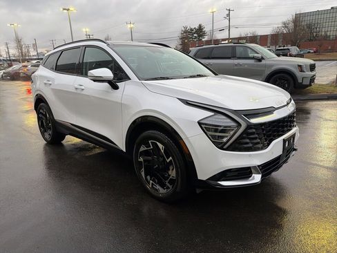 Certified 2023 Kia Sportage SX image 4