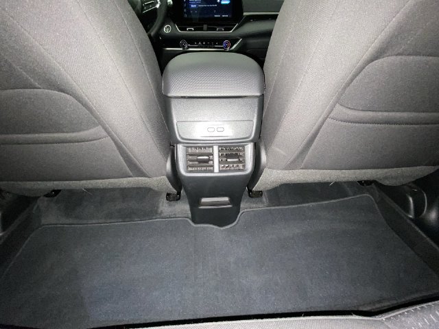 Used 2026 Chevrolet Equinox LT w/ Midnight Edition FWD image 29