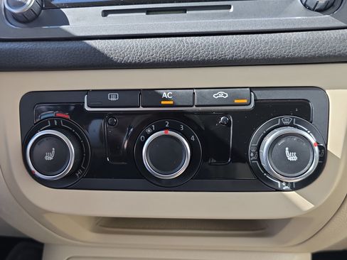 Used 2012 Volkswagen Tiguan S AWD/4WD image 22