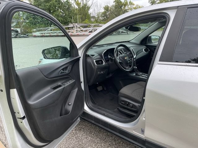 Used 2021 Chevrolet Equinox LT FWD image 15