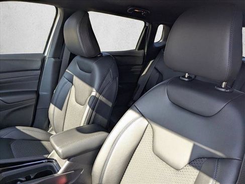 New 2026 Jeep Compass Latitude image 4