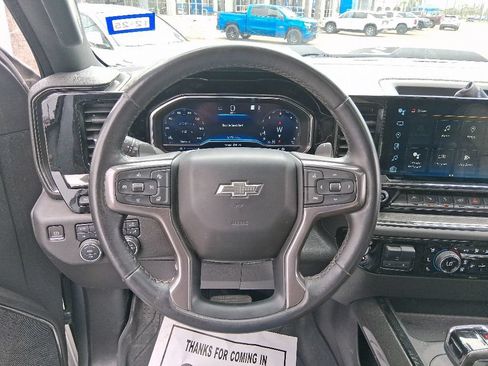 Used 2023 Chevrolet Silverado 1500 ZR2 w/ Technology Package AWD/4WD image 8