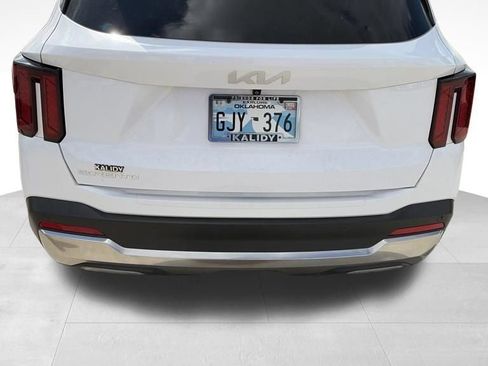 Used 2024 Kia Sorento S w/ Panoramic Sunroof Package FWD image 7
