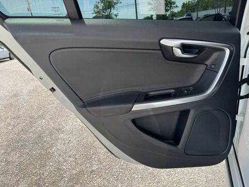 Used 2018 Volvo V60 T5 Cross Country AWD/4WD image 30