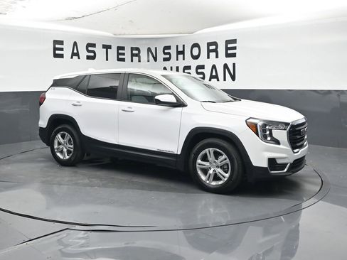 Used 2024 GMC Terrain SLE image 7