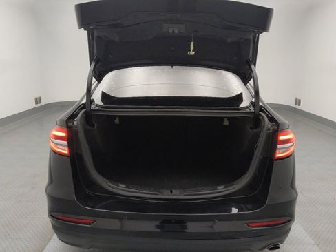 Used 2020 Ford Fusion SE image 29