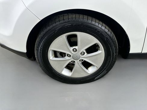 Used 2016 Kia Soul FWD image 8