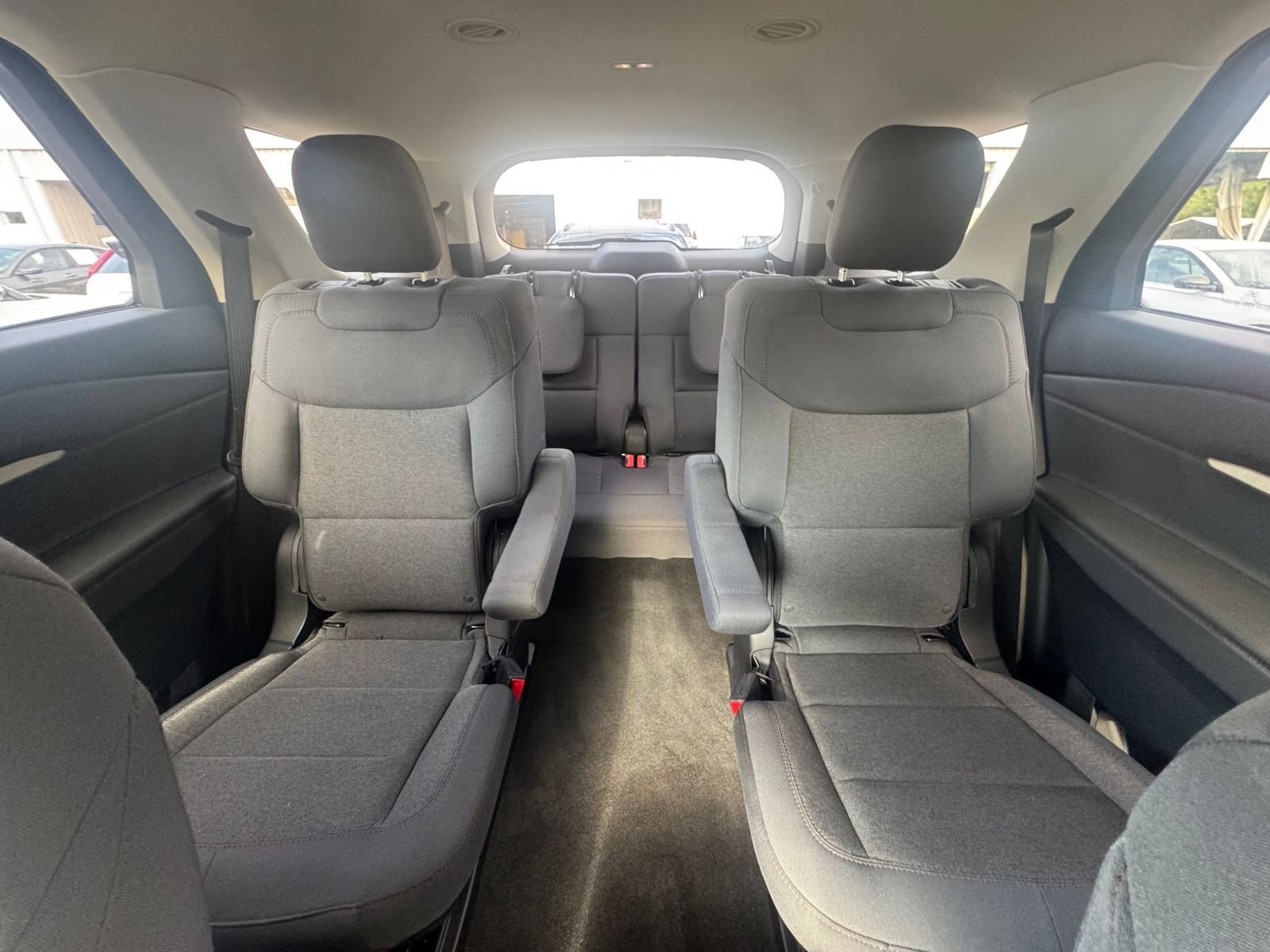 Used 2026 Ford Explorer Active RWD image 38