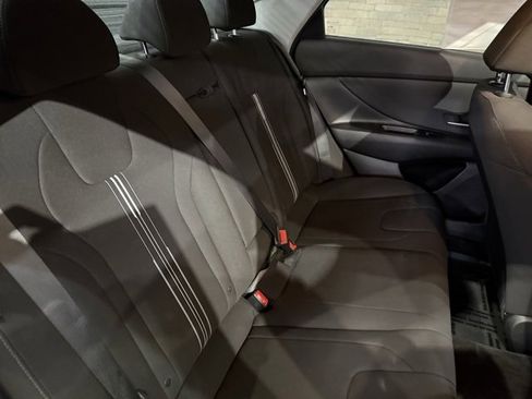 Used 2025 Hyundai Elantra SEL image 35