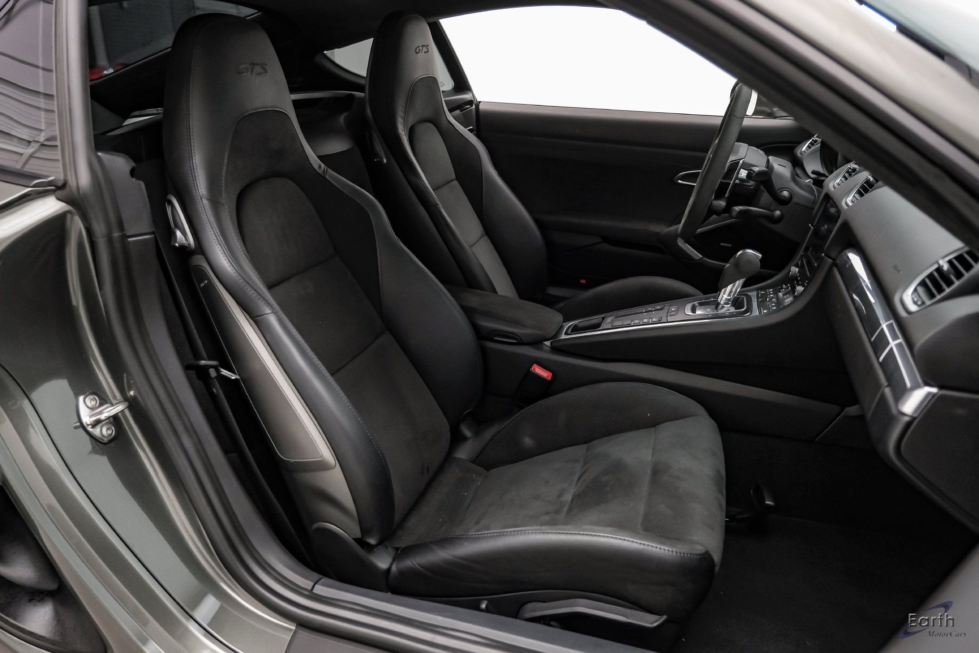 Used 2023 Porsche 718 Cayman GTS RWD image 49