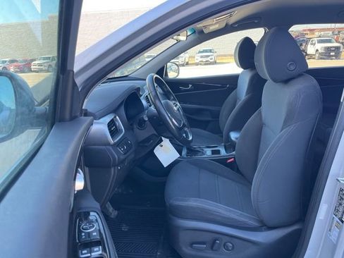 Used 2020 Kia Sorento LX w/ LX I4 Convenience Package image 10