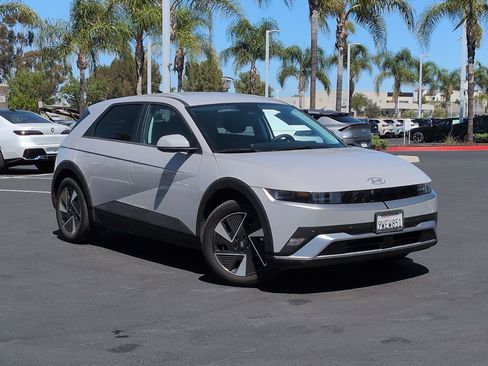 Used 2025 Hyundai Ioniq 5 SE image 2