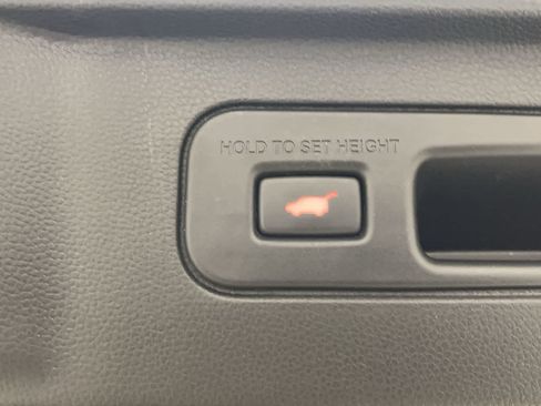 Used 2023 Honda Pilot Touring image 50