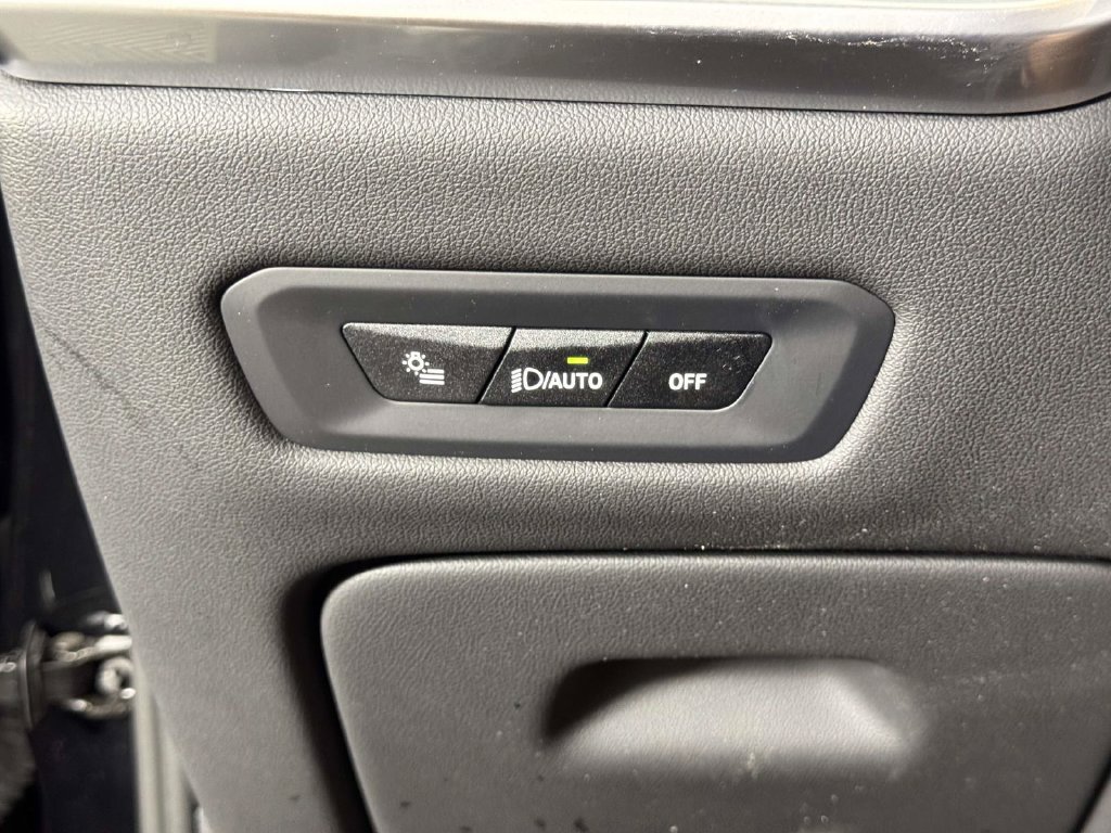 Used 2024 BMW X5 xDrive40i w/ Premium Package AWD/4WD image 19
