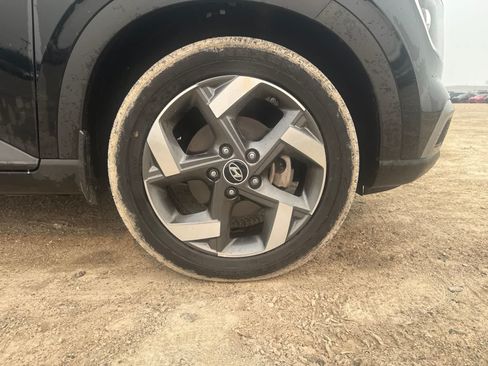 Used 2023 Hyundai Venue SEL FWD image 18