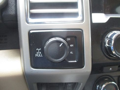 Used 2017 Ford F250 Lariat w/ Lariat Value Package image 18