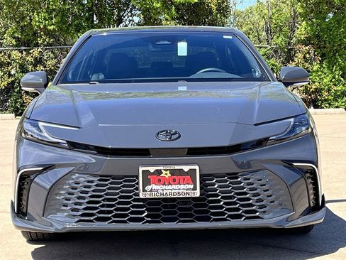 Used 2025 Toyota Camry XSE w/ Premium Package image 7