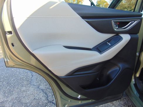 Used 2019 Subaru Forester Premium image 28