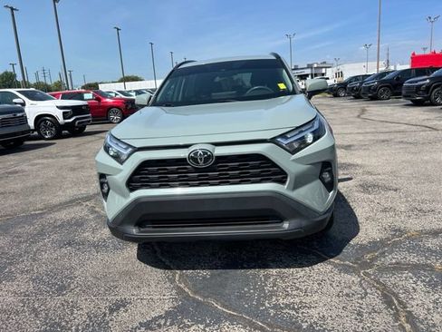 Used 2022 Toyota RAV4 XLE Premium FWD image 8