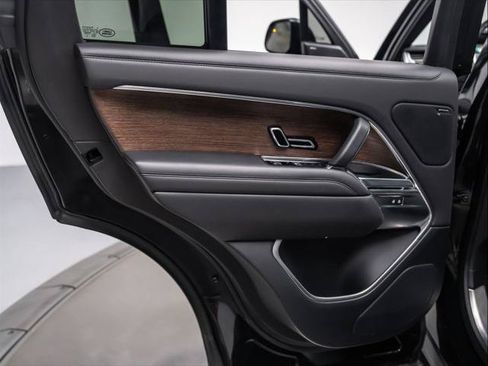 Used 2023 Land Rover Range Rover SE AWD/4WD image 24