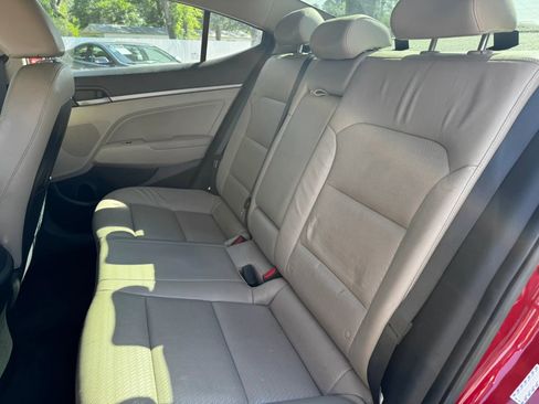 Used 2017 Hyundai Elantra Limited image 11