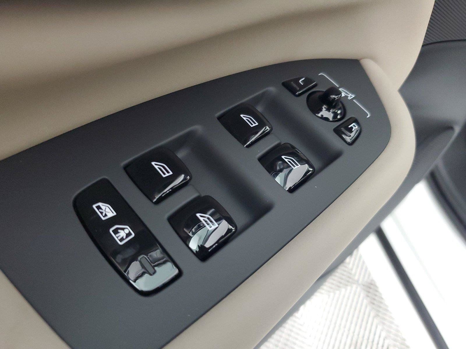 New 2026 Volvo XC90 T8 Core AWD/4WD image 20
