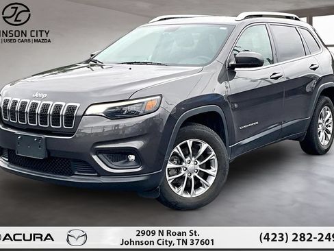 Used 2019 Jeep Cherokee Latitude Plus w/ Cold Weather Group AWD/4WD image 1
