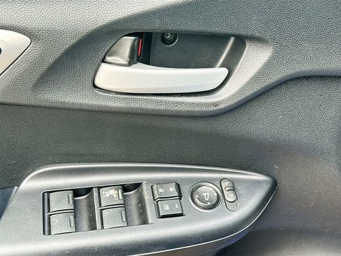 Used 2020 Honda Fit LX image 22