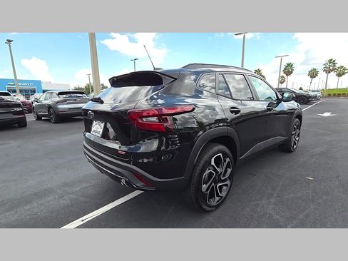New 2026 Chevrolet Trax RS w/ Sunroof Package FWD image 19