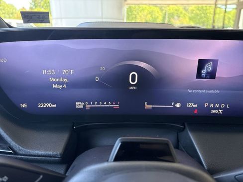 Certified 2025 Buick Enclave Avenir AWD/4WD image 11